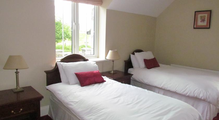 Gate Lodge B&B Портамна Номер фото