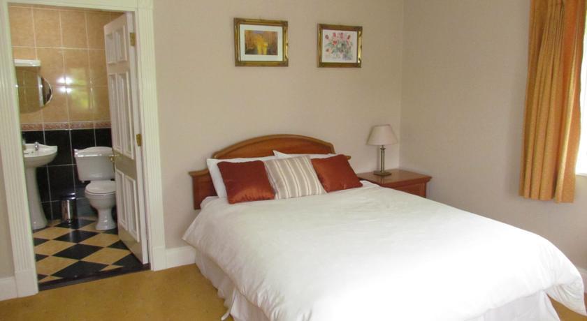 Gate Lodge B&B Портамна Номер фото