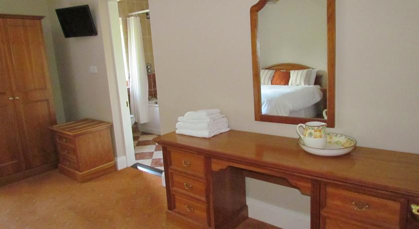 Gate Lodge B&B Портамна Номер фото