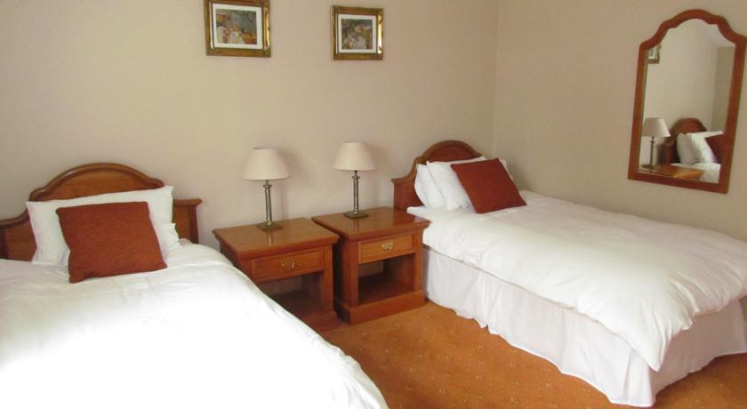 Gate Lodge B&B Портамна Номер фото