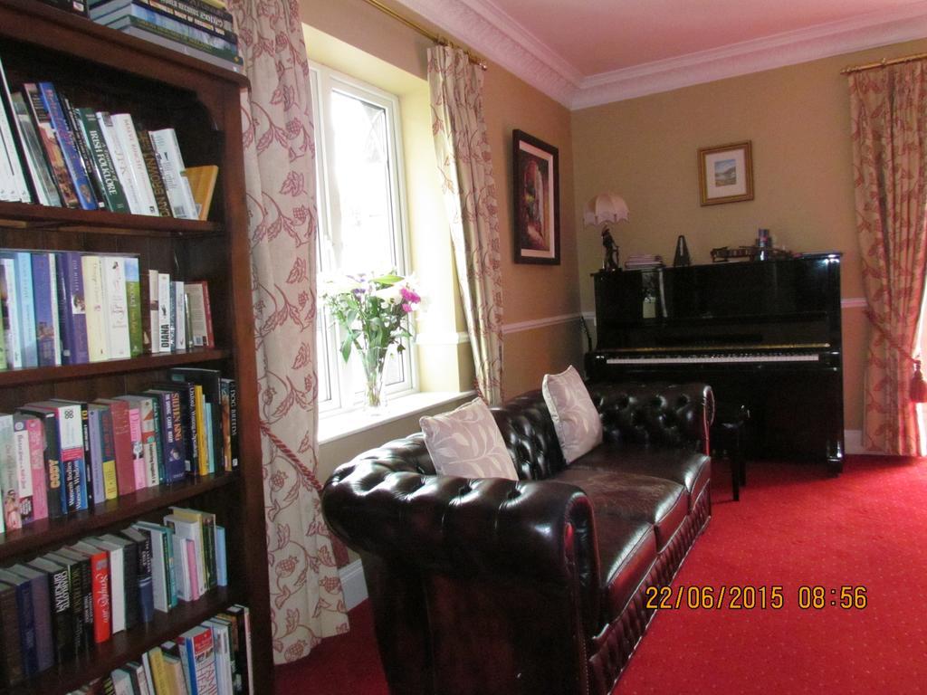 Gate Lodge B&B Портамна Экстерьер фото